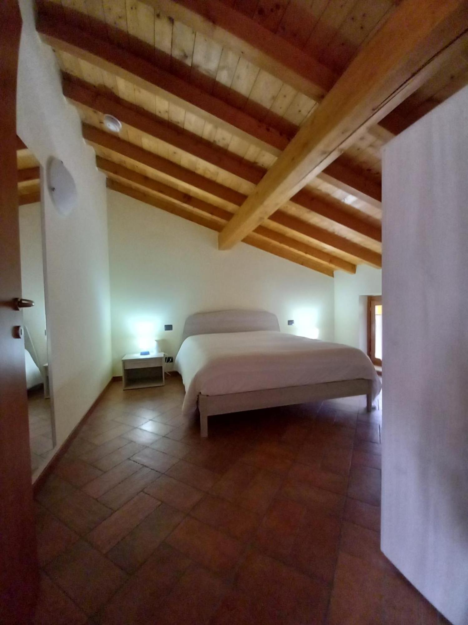 Casa Vacanze Tania Somendenna Екстер'єр фото
